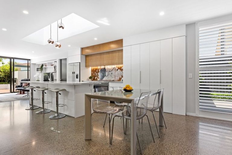 Photo of property in 137a Peterborough Street, Christchurch Central, Christchurch, 8013