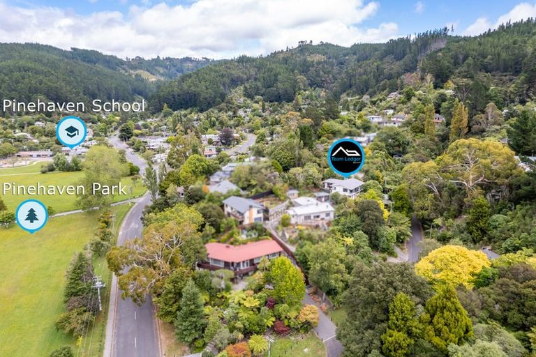 Photo of property in 5 Winchester Avenue, Pinehaven, Upper Hutt, 5019