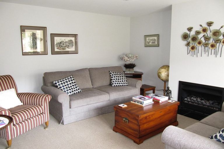 Photo of property in 6 Blarney Place, Casebrook, Christchurch, 8051