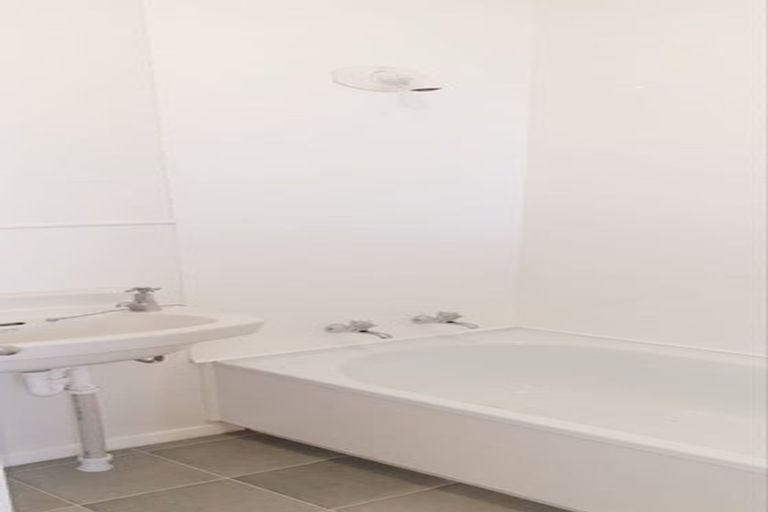 Photo of property in 4/14 Cornwall Road, Taradale, Napier, 4112