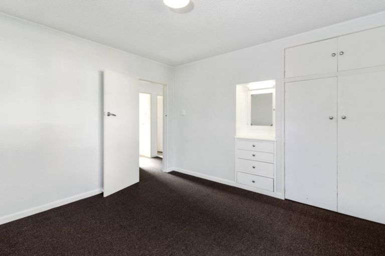Photo of property in 2 Park Road, Western Heights, Rotorua, 3015