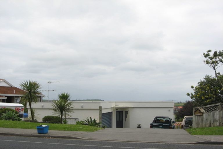 Photo of property in 1207 Whangaparaoa Road, Gulf Harbour, Whangaparaoa, 0930