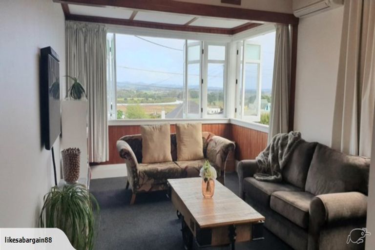 Photo of property in 25 Porter Crescent, Helensville, 0800