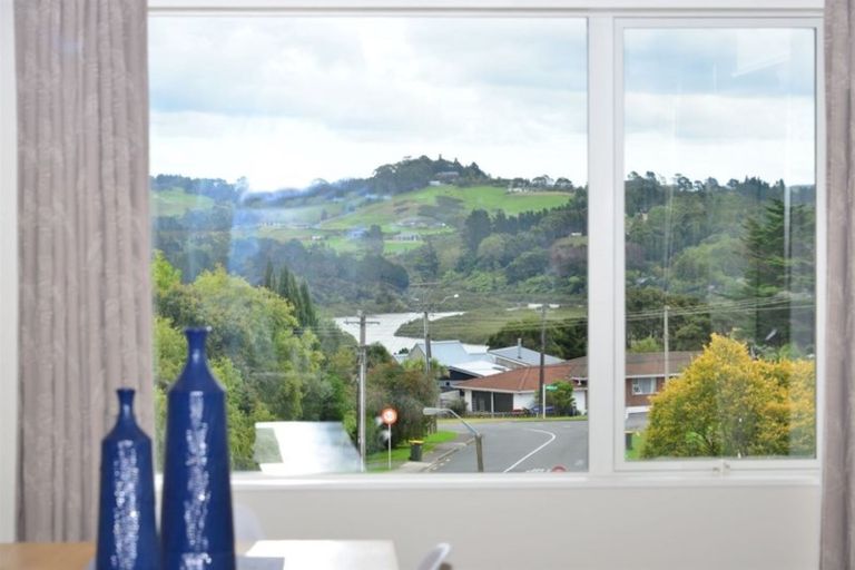 Photo of property in 9a Melia Place, Stanmore Bay, Whangaparaoa, 0932