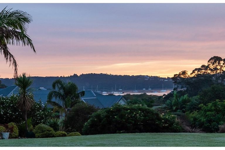Photo of property in 43 Edmonds Road, Kerikeri, 0293