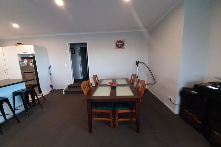 Photo of property in 10 Tokerau Crescent, Pukekohe, 2120