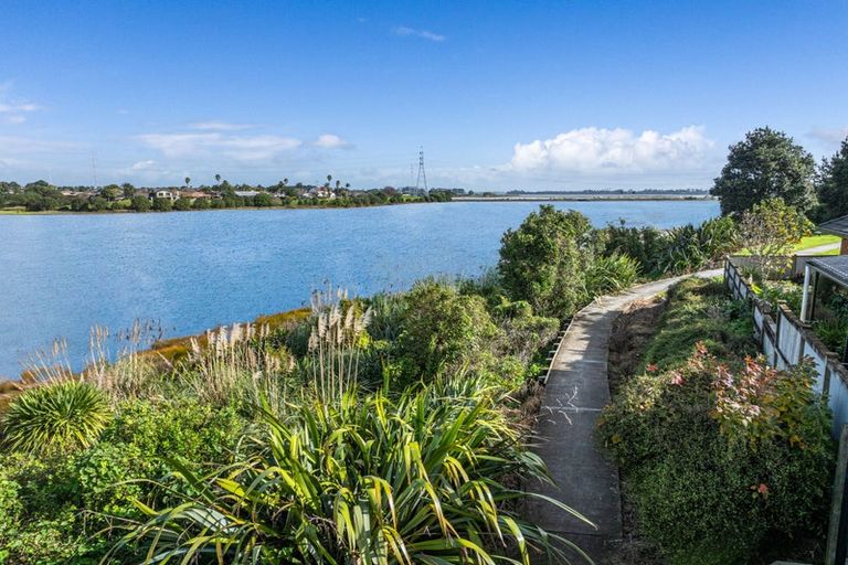 Photo of property in 22 Cliff Road, Papakura, 2110