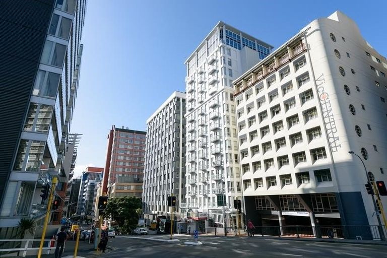 Photo of property in Terrace Heights Apartments, 2a/163 The Terrace, Wellington Central, Wellington, 6011