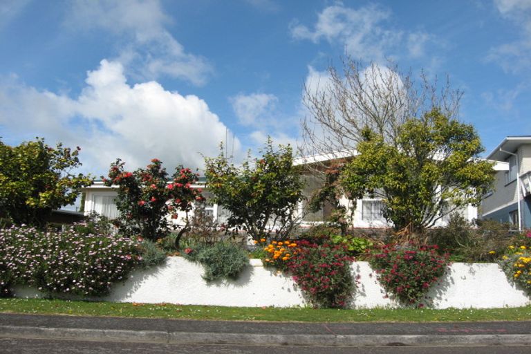 Photo of property in 13 Koromiko Street, Inglewood, 4330