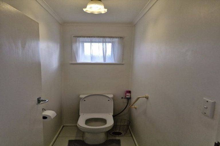 Photo of property in 119 Eskdale Road, Birkdale, Auckland, 0626