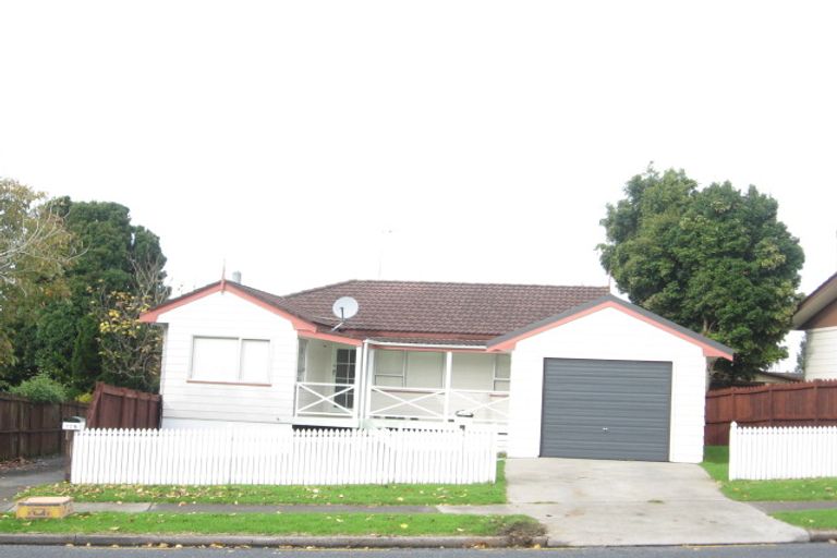 Photo of property in 1/72 Casuarina Road, Half Moon Bay, Auckland, 2012