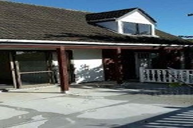 Photo of property in 8 Sunbrae Drive, Silverstream, Upper Hutt, 5019