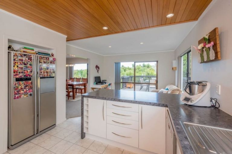 Photo of property in 24 Saint James Court, Paraparaumu, 5032