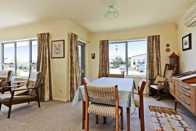 Photo of property in 7 Saint Hill Rise, Havelock North, 4130