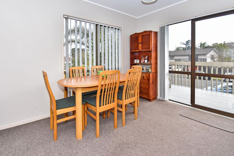 Photo of property in 8 Kaanapali Place, Wattle Downs, Auckland, 2103