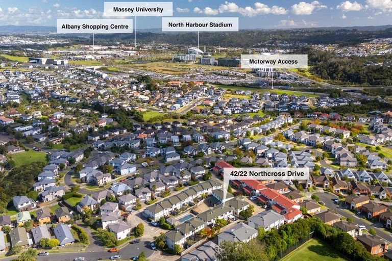 Photo of property in 42/22 Northcross Drive, Oteha, Auckland, 0632