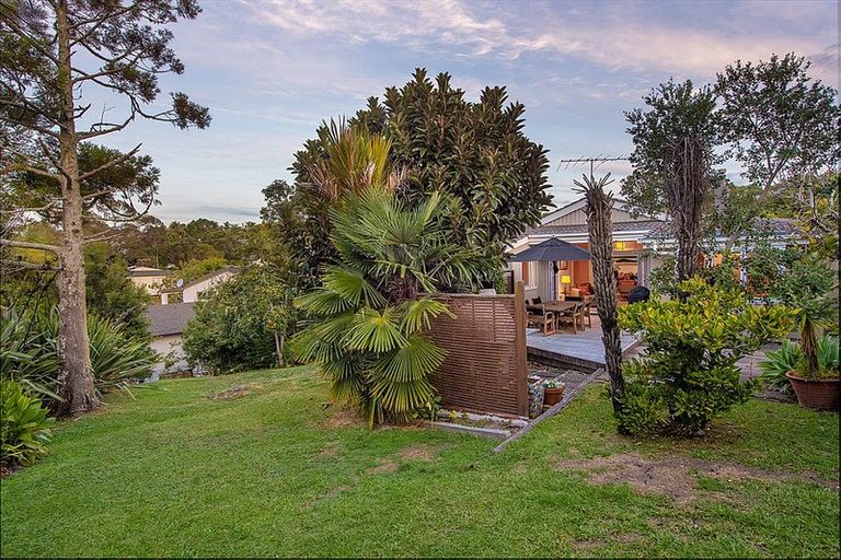 Photo of property in 210 Beach Road, Campbells Bay, Auckland, 0630