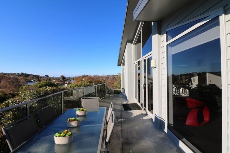 Photo of property in 92 Douglas Street, Highfield, Timaru, 7910