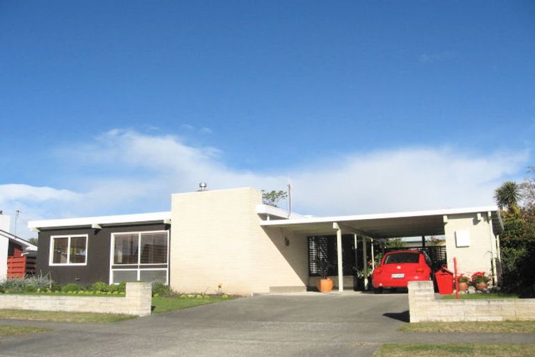 Photo of property in 11 Ngarimu Crescent, Taradale, Napier, 4112