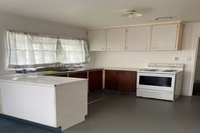 Photo of property in 1/3 Corin Avenue, Manurewa, Auckland, 2102