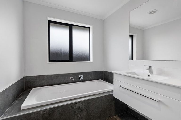 Photo of property in 5 Solitary Lane, Rolleston, 7615