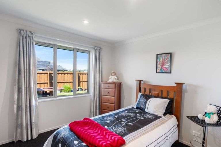 Photo of property in 44 Willowside Place, Amberley, 7410