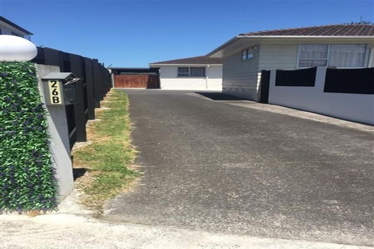 Photo of property in 2/26 Navigator Place, Papatoetoe, Auckland, 2025