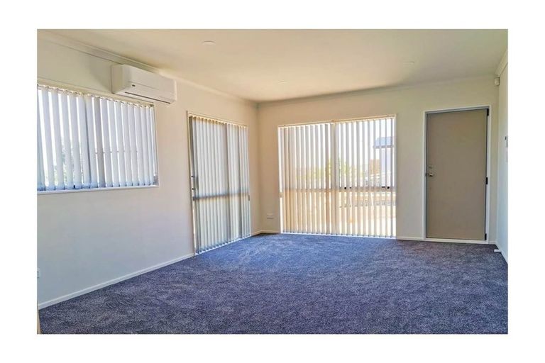 Photo of property in 43a Senator Drive, Manurewa, Auckland, 2105