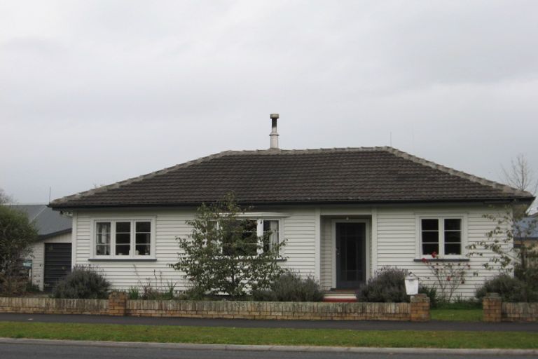 Photo of property in 16a Alfred Street, Fairfield, Hamilton, 3214