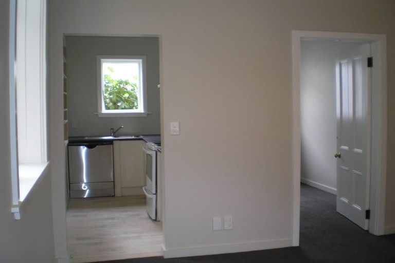 Photo of property in 28 Patanga Crescent, Thorndon, Wellington, 6011