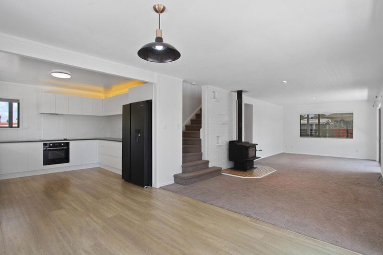 Photo of property in 114 Torkar Road, Clarks Beach, 2122