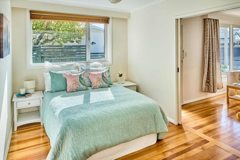 Photo of property in 39a Pukatea Street, Eastbourne, Lower Hutt, 5013