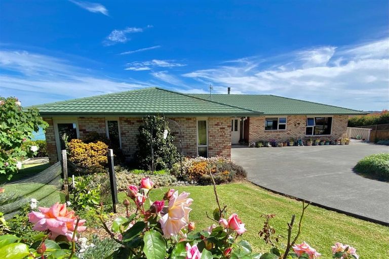 Photo of property in 16 Kotare Crescent, Pahi, Paparoa, 0571