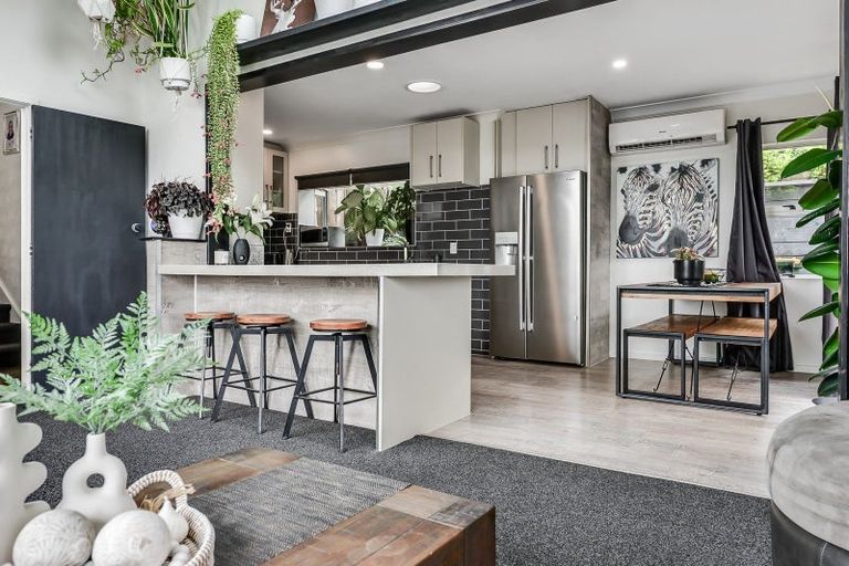 Photo of property in 11 Caernarvon Street, Dinsdale, Hamilton, 3204