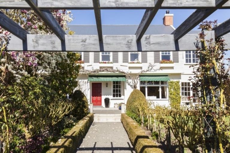 Photo of property in 52 Holmwood Road, Merivale, Christchurch, 8014