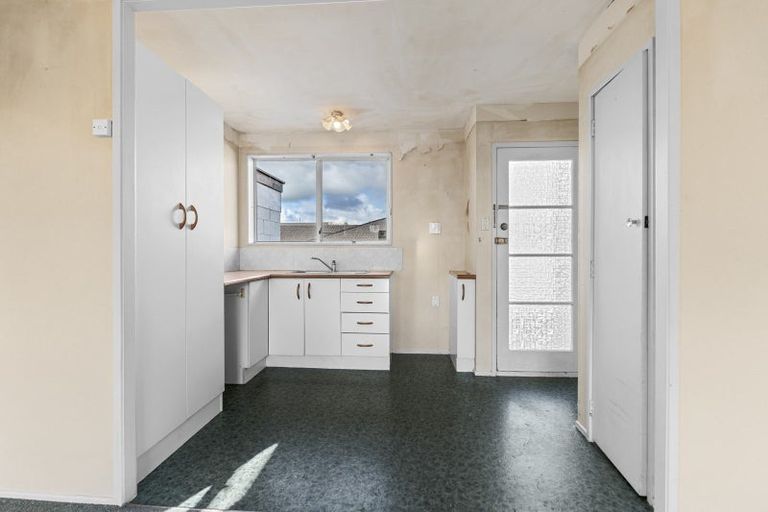 Photo of property in 2/50 Paynters Avenue, Strandon, New Plymouth, 4312