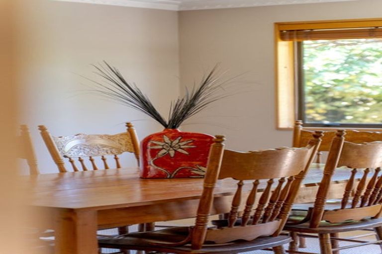 Photo of property in 75 Apsley Drive, Avonhead, Christchurch, 8042