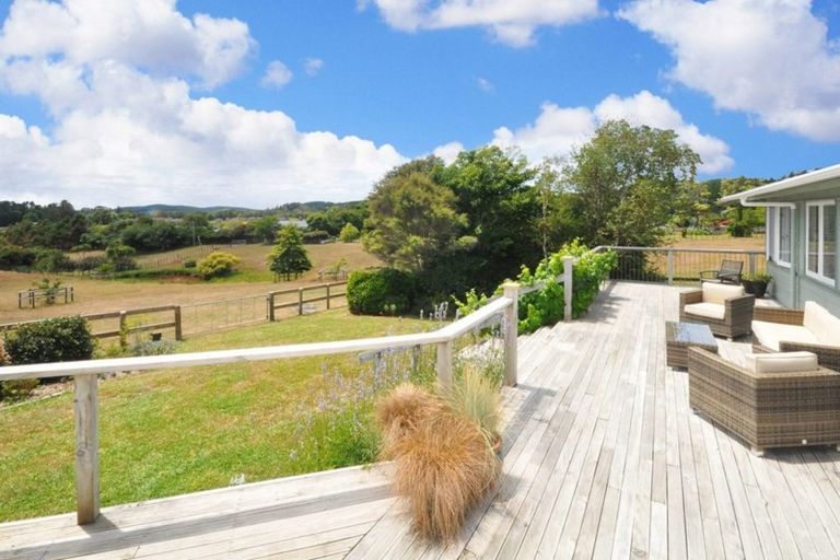 Photo of property in 271 Ararimu Valley Road, Helensville, Waimauku, 0882