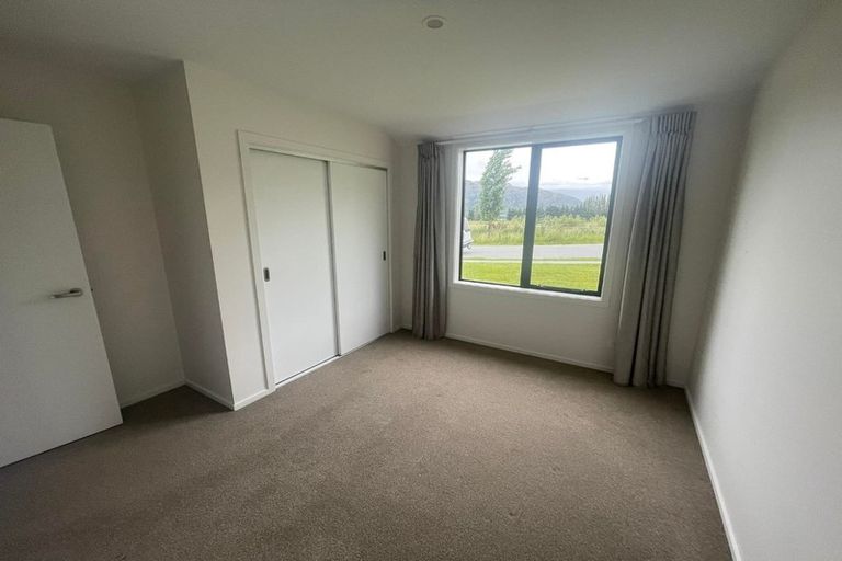 Photo of property in 2 Batsford Lane, Lower Shotover, Queenstown, 9371