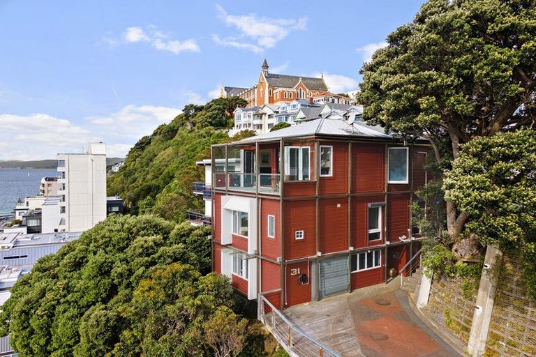 Photo of property in 31 Mcfarlane Street, Mount Victoria, Wellington, 6011