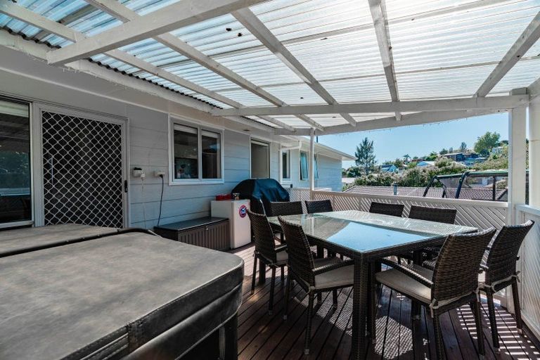 Photo of property in 42 Resolution Road, Welcome Bay, Tauranga, 3112