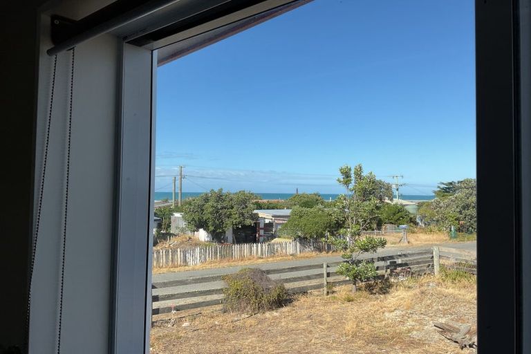 Photo of property in 38 Hillview Road, Birdlings Flat, Little River, 7591