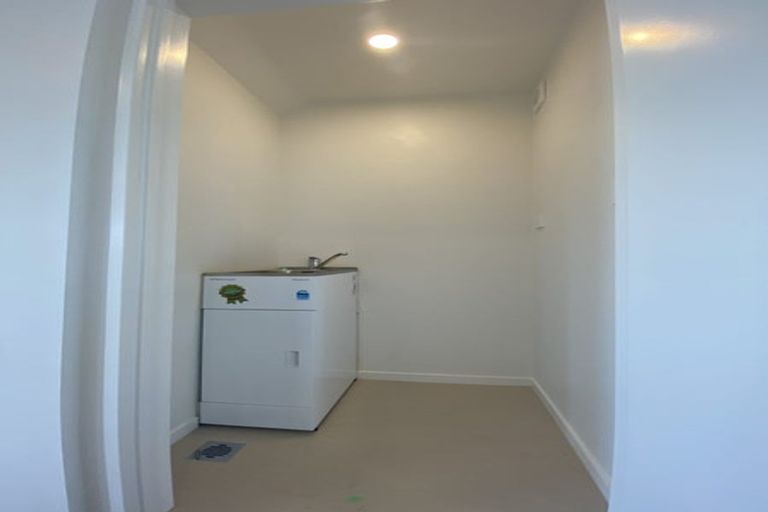 Photo of property in 46b Crestview Rise, Papakura, 2110