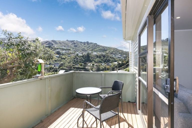 Photo of property in 4 Aplin Terrace, Ngaio, Wellington, 6035