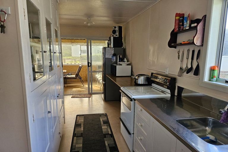 Photo of property in 1 Point Road, Mokau, 4376