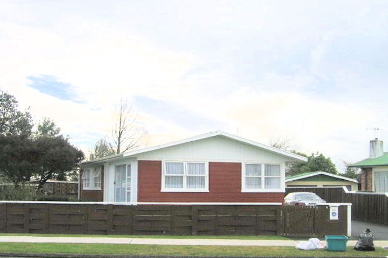 Photo of property in 16 Rosalind Street, Deanwell, Hamilton, 3206