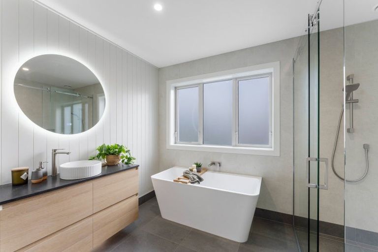 Photo of property in 7 Pihoihoi Close, Waikanae, 5036