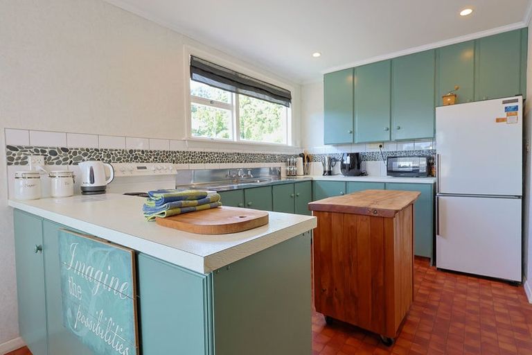 Photo of property in 65 Main Road, Harihari, 7884