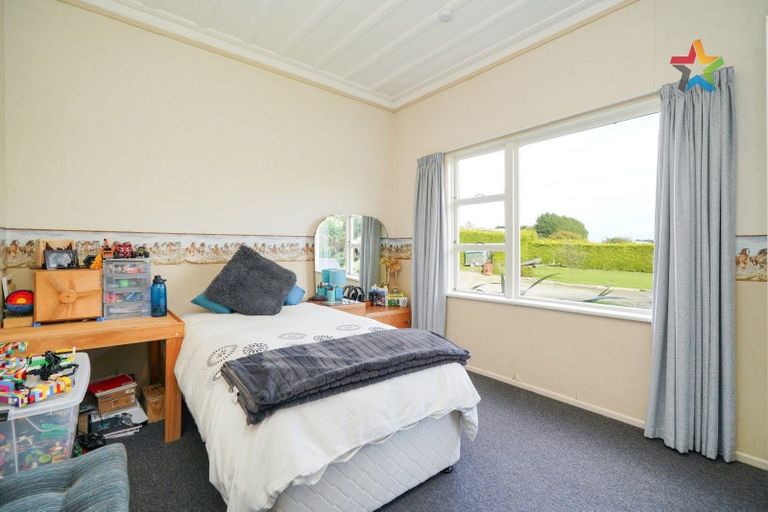 Photo of property in 22 Buckingham Street, Tokanui, 9884