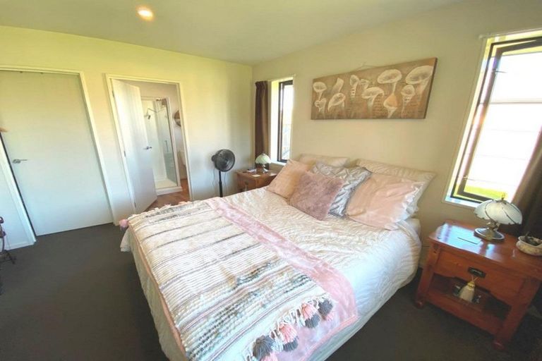 Photo of property in 23 Larne Place, Belfast, Christchurch, 8051